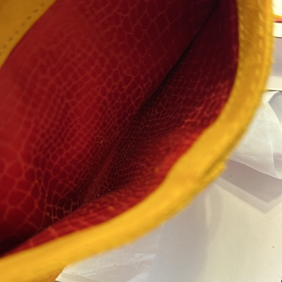 Hammitt Nash Sm Sunrise crossbody/clutch bag. - Picture 4 of 5